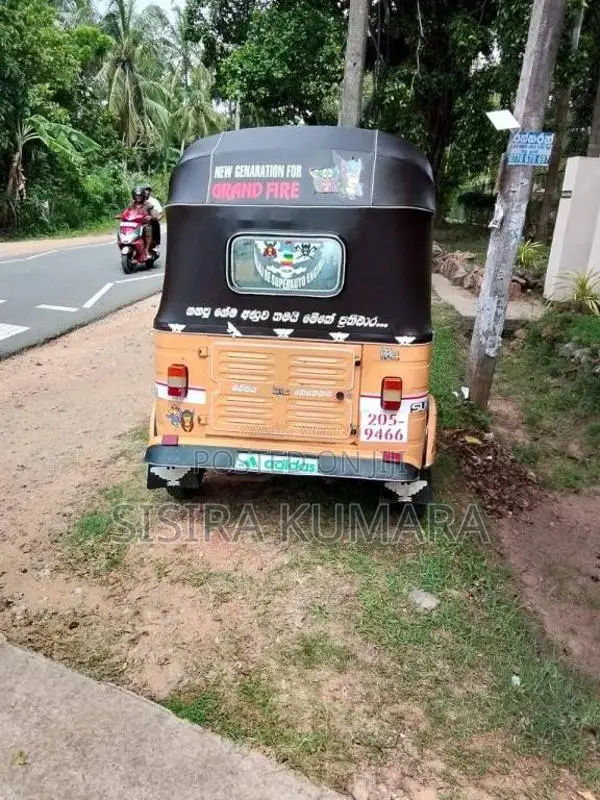 Bajaj RE 1999 Three Wheel (Used)