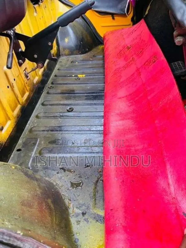 Tata Dimo Batta 2011 Lorry (Used)