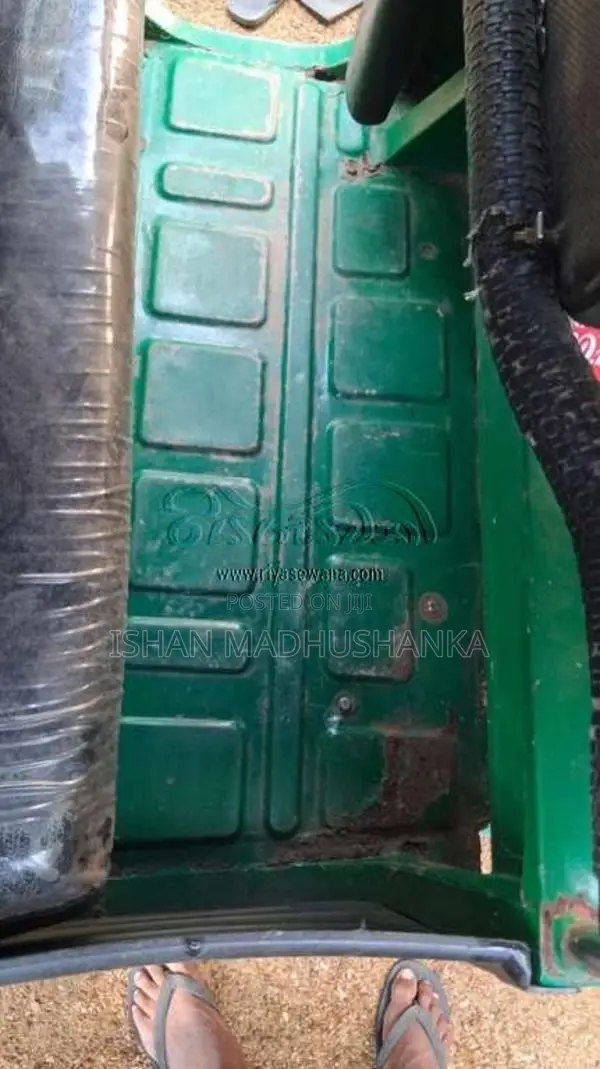 Bajaj 2 Stroke 2005 Three Wheel (Used)