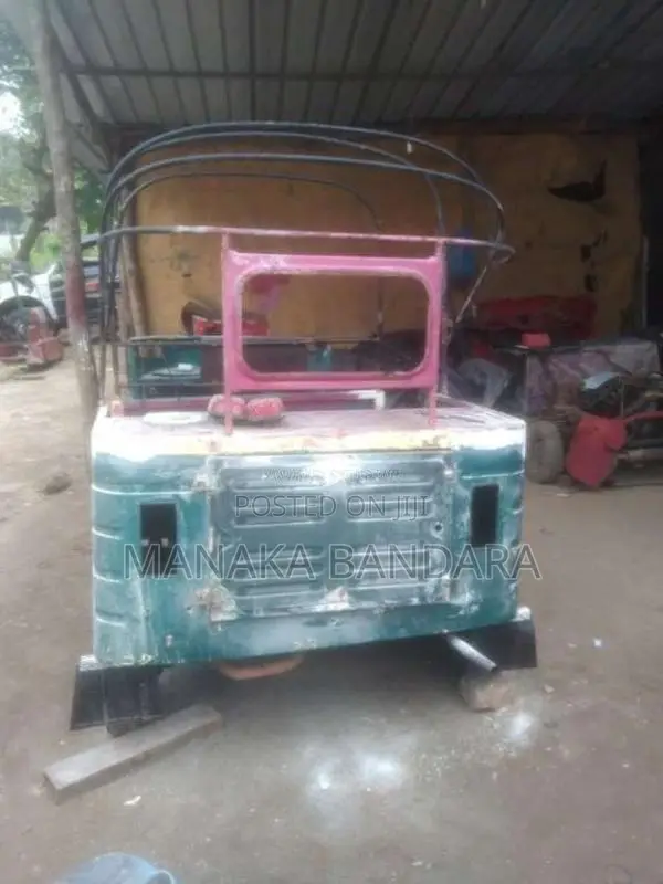 Bajaj RE 2 Stroke 2006 Three Wheel (Used)