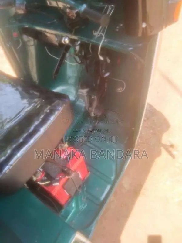 Bajaj RE 2 Stroke 2006 Three Wheel (Used)