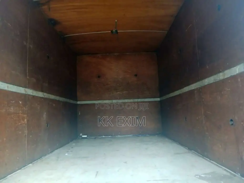 Tata Ultra 2016 Lorry (Used)