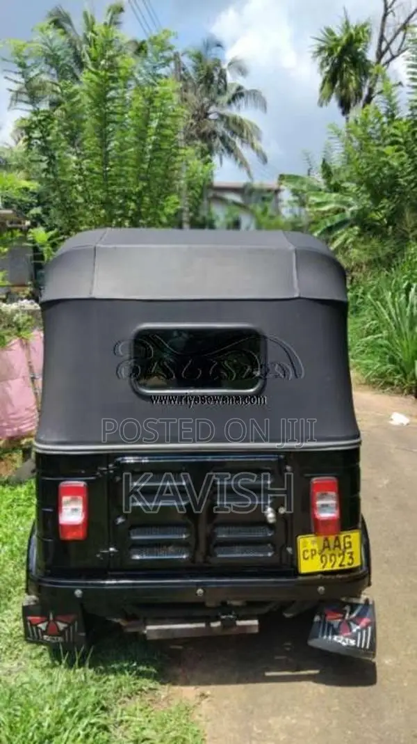 Bajaj RE 205 2013 Three Wheel (Used)