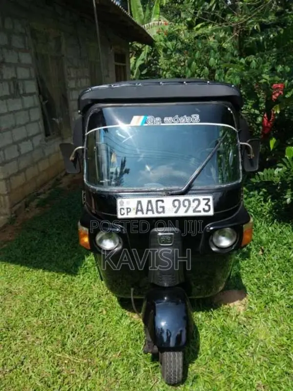 Bajaj RE 205 2013 Three Wheel (Used)