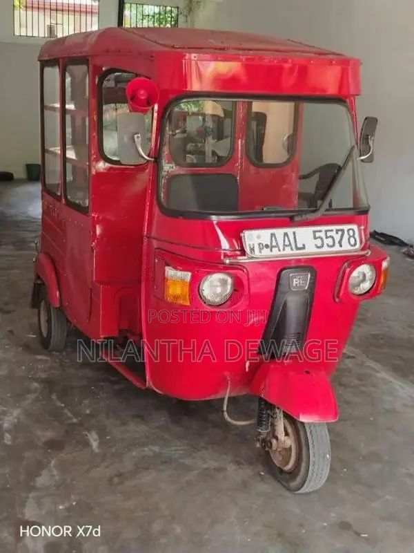 Bajaj RE 205 2013 Three Wheel (Used)
