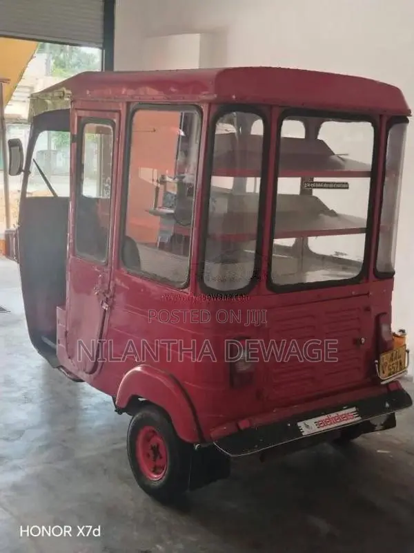 Bajaj RE 205 2013 Three Wheel (Used)