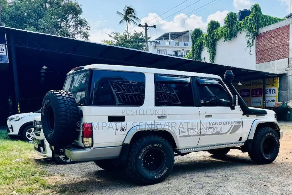 Toyota Land Cruiser 1994 SUV (Used)