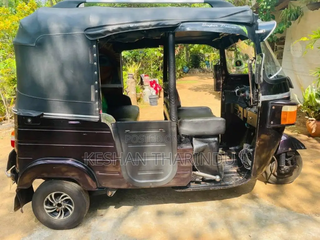 Bajaj RE 2011 Three Wheel (Used)