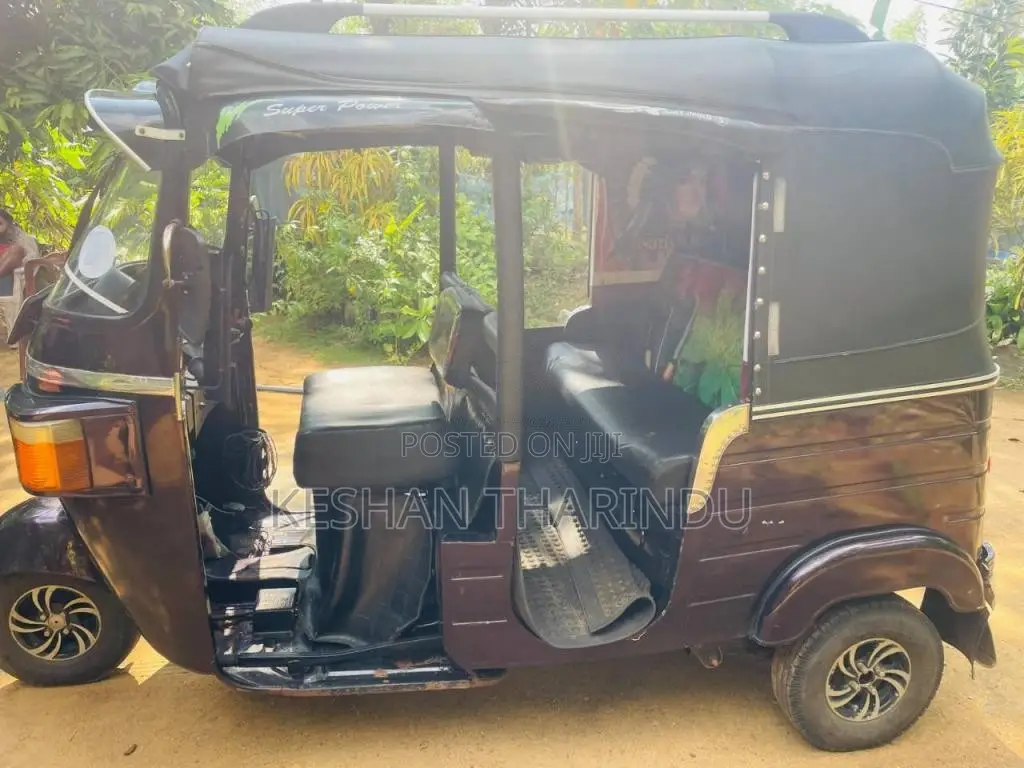 Bajaj RE 2011 Three Wheel (Used)