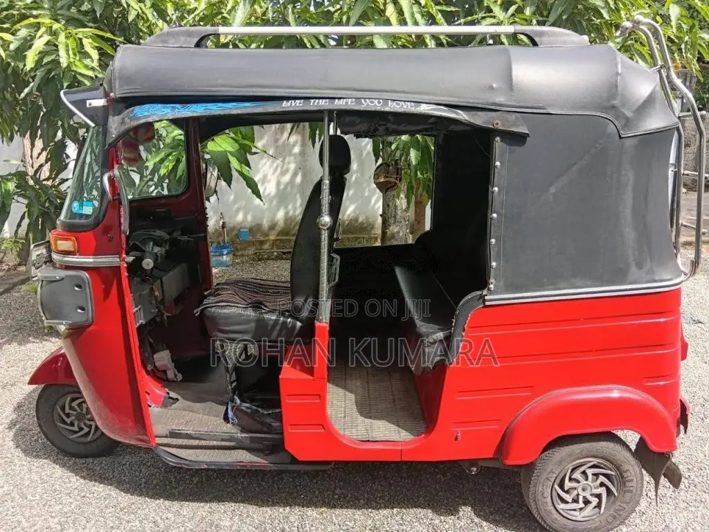 Bajaj RE 2014 Three Wheel (Used)