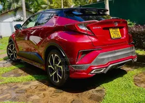 Toyota CHR NGX 10 2018 SUV (Used)