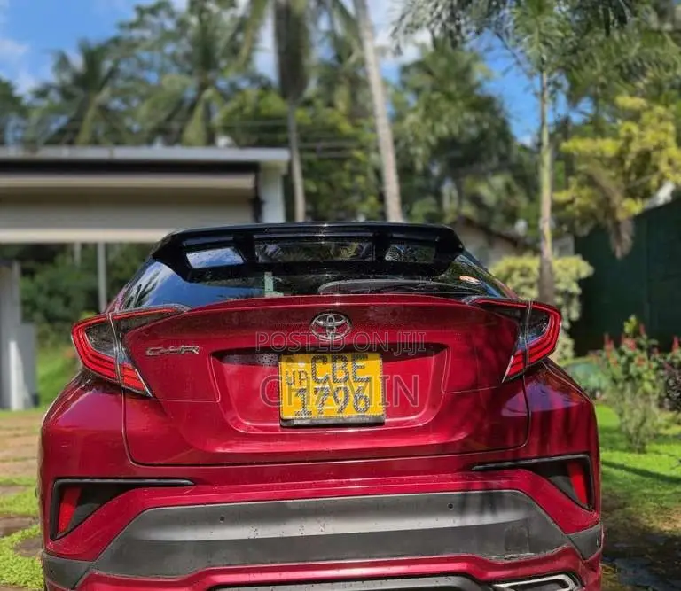 Toyota CHR NGX 10 2018 SUV (Used)