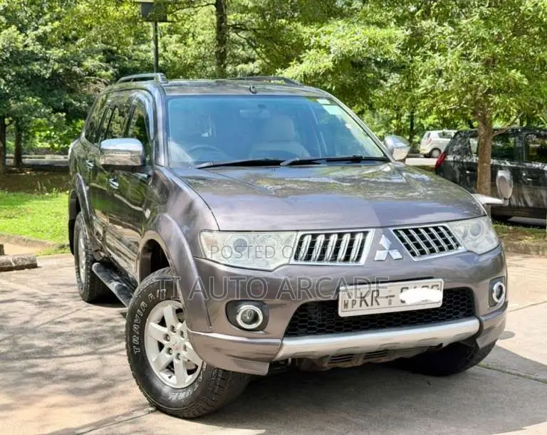 Mitsubishi montero sport 2011 SUV (Used)