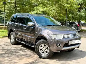 Mitsubishi montero sport 2011 SUV (Used)