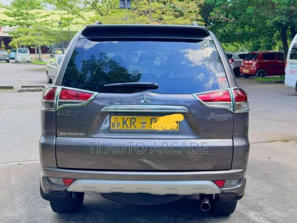 Mitsubishi montero sport 2011 SUV (Used)