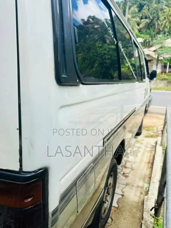Nissan Caravan 1999 Van (Used)