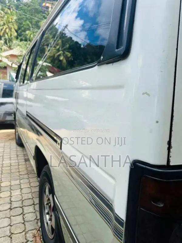 Nissan Caravan 1999 Van (Used)