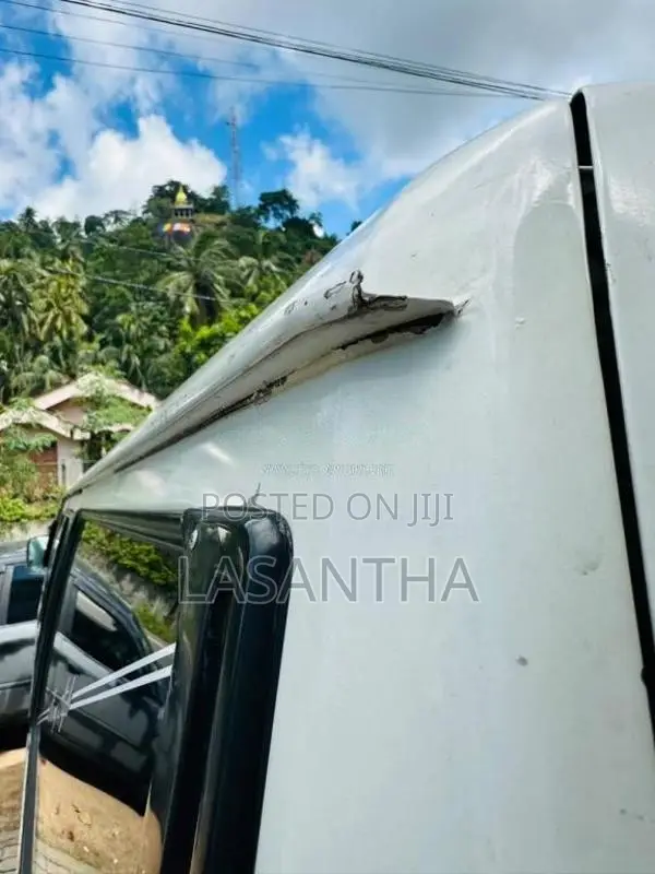 Nissan Caravan 1999 Van (Used)