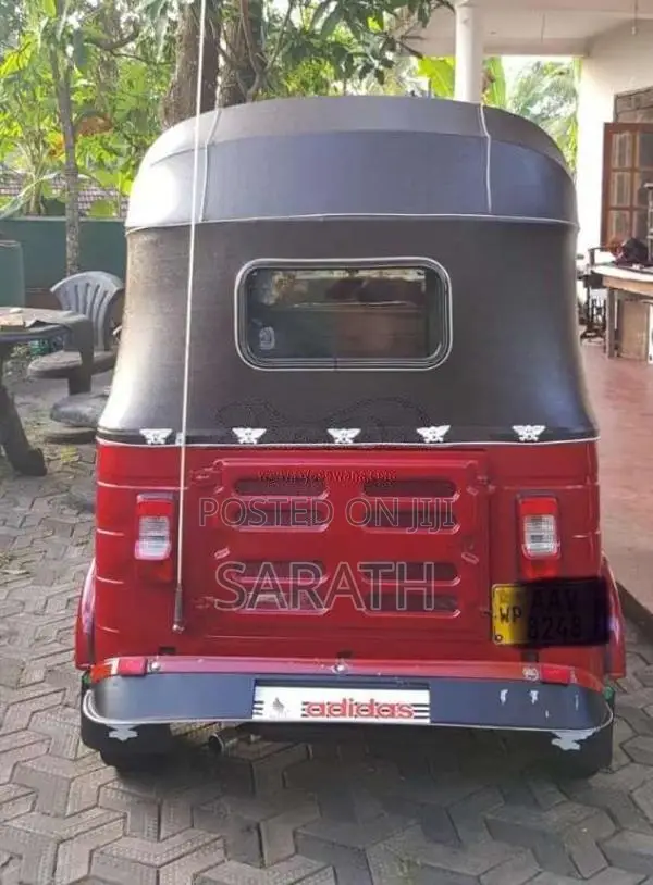 Bajaj 4 Stroke 2014 Three Wheel (Used)