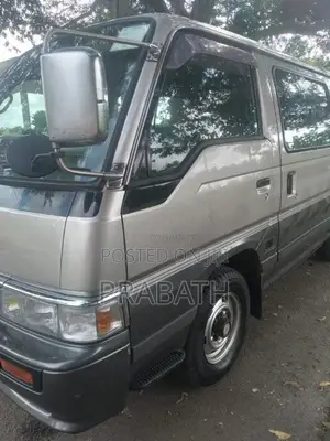 Nissan Caravan 1993 Van (Used)
