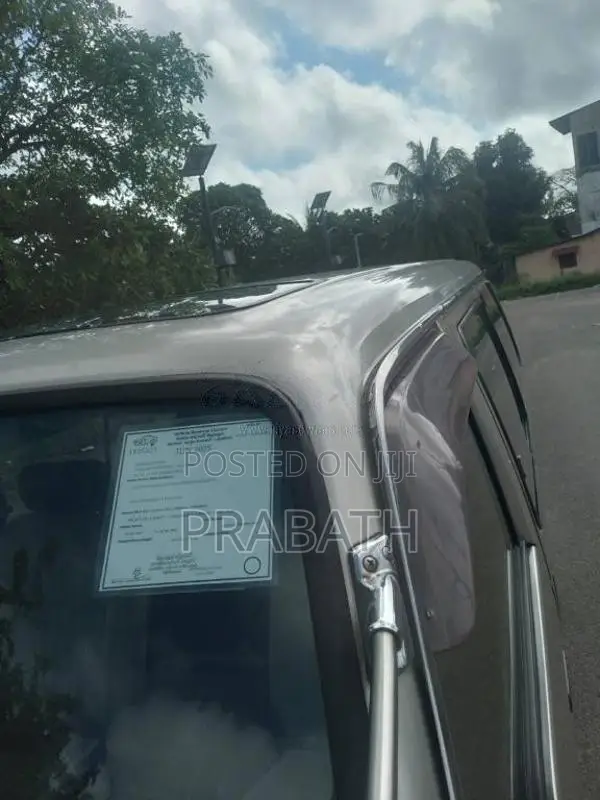 Nissan Caravan 1993 Van (Used)
