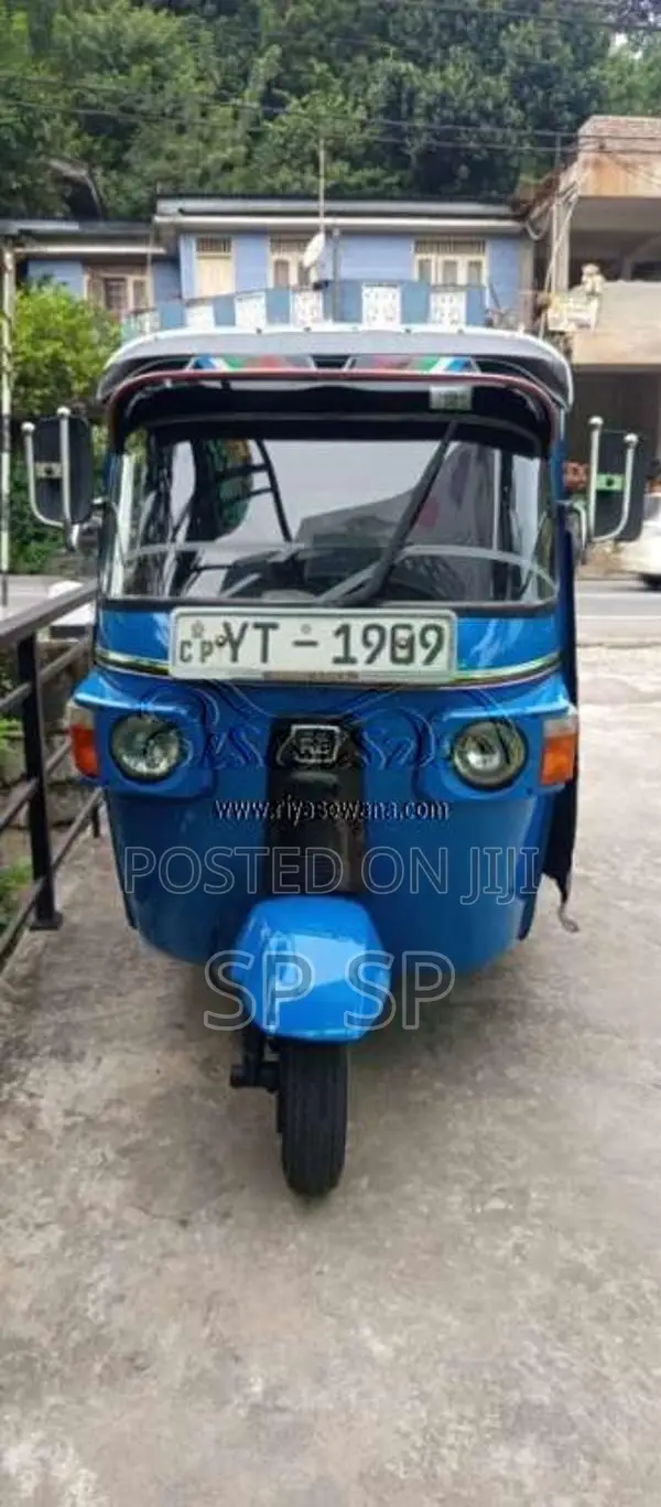 Bajaj RE 2011 Three Wheel (Used)
