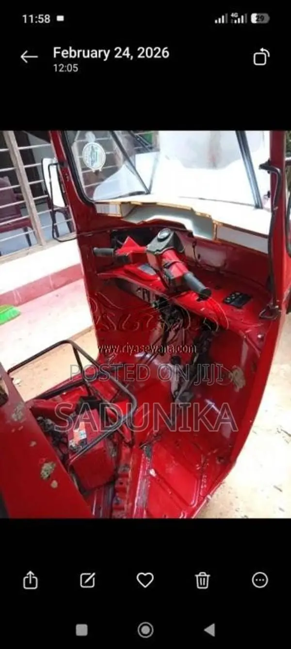 Bajaj 4 Stroke 2009 Three Wheel (Used)