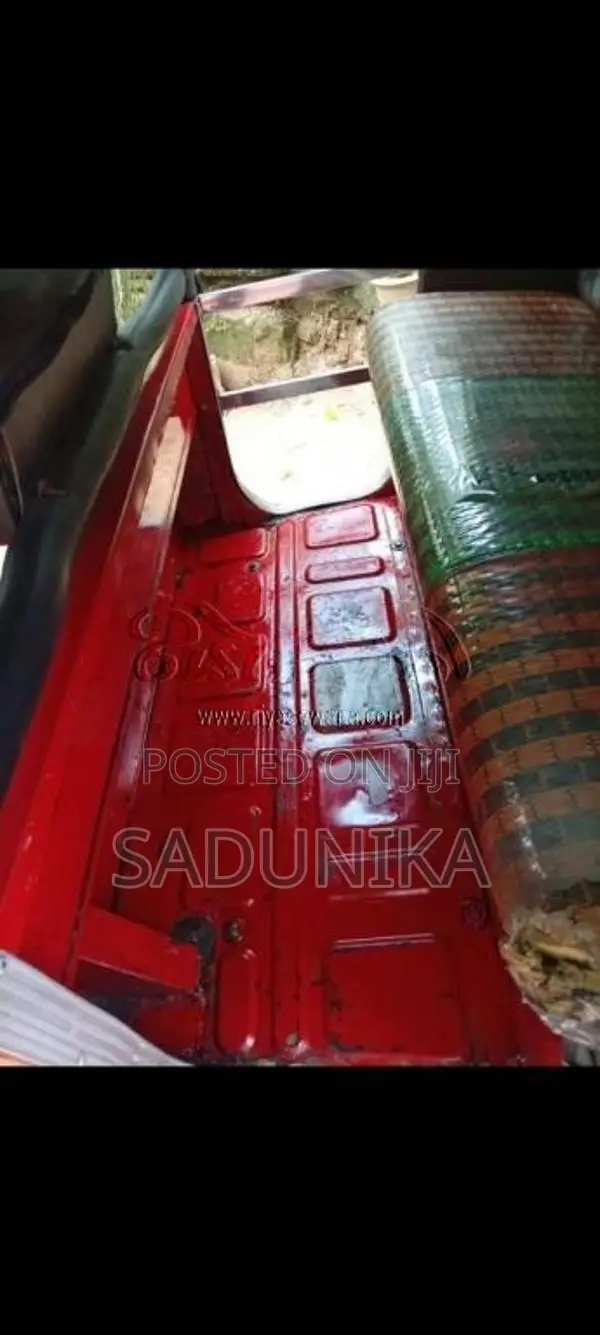 Bajaj 4 Stroke 2009 Three Wheel (Used)