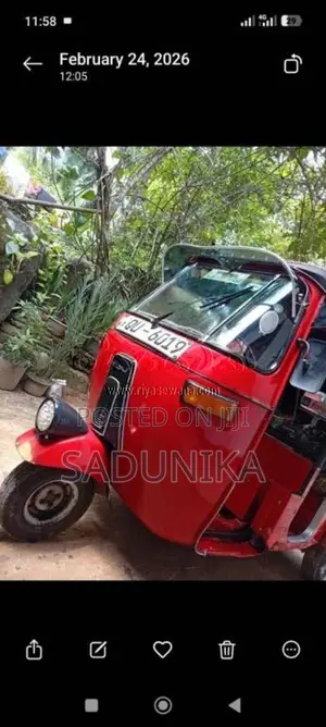 Bajaj 4 Stroke 2009 Three Wheel (Used)