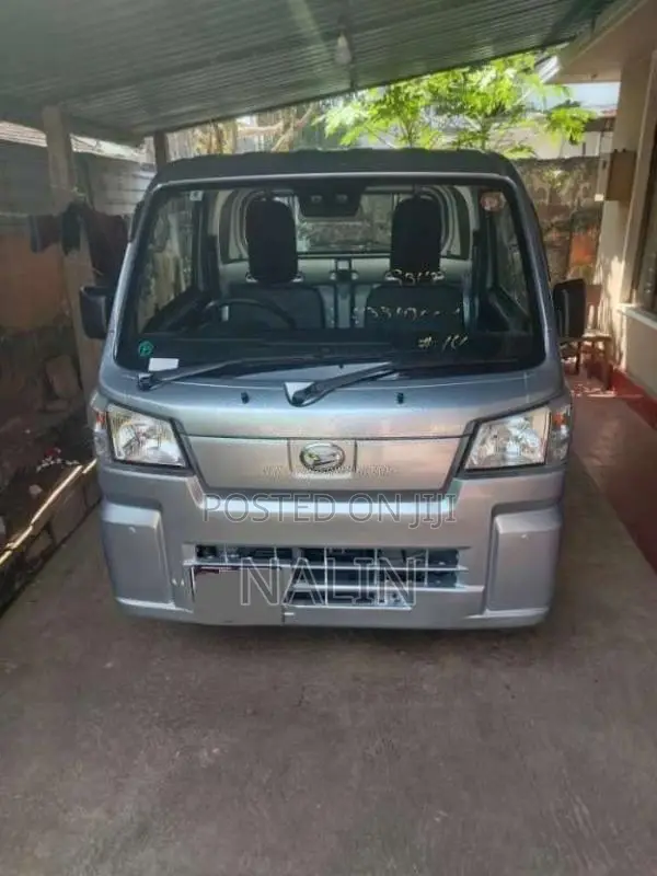 Daihatsu Hijet 2023 Lorry (Used)