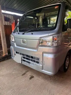 Daihatsu Hijet 2023 Lorry (Used)