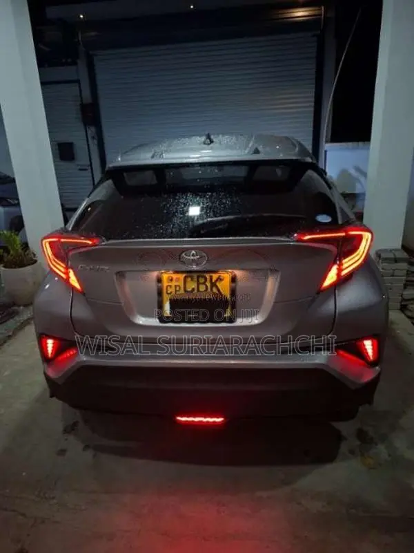 Toyota CHR NGX 10 2018 SUV (Used)