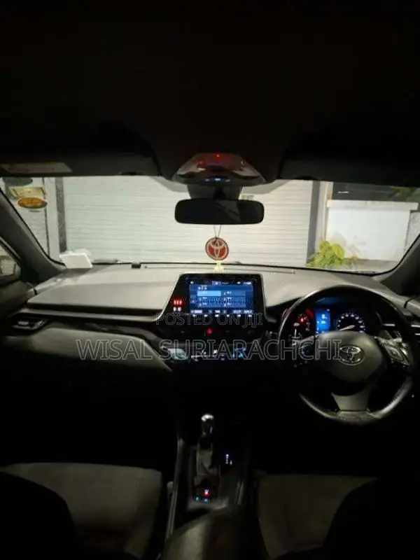 Toyota CHR NGX 10 2018 SUV (Used)