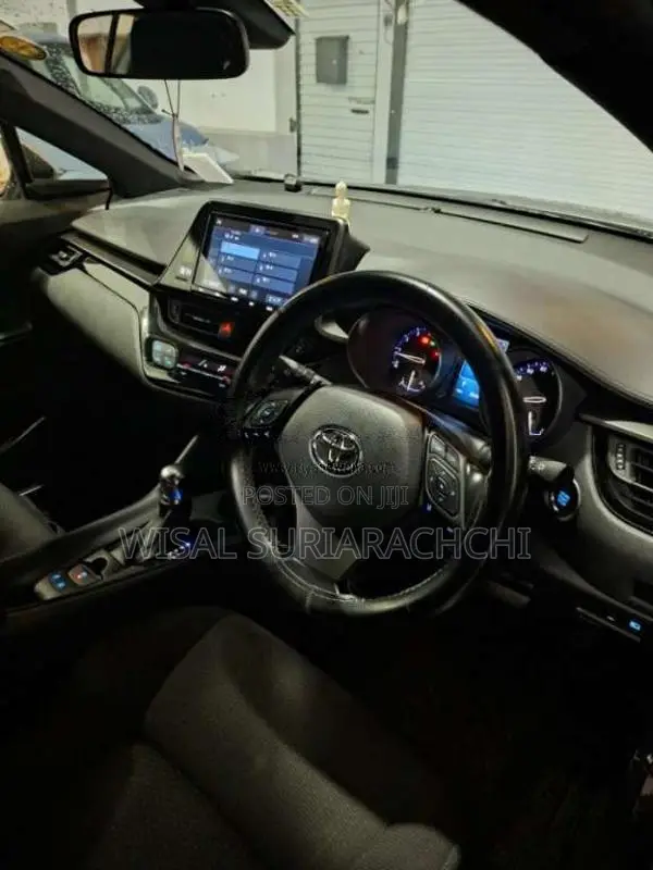 Toyota CHR NGX 10 2018 SUV (Used)