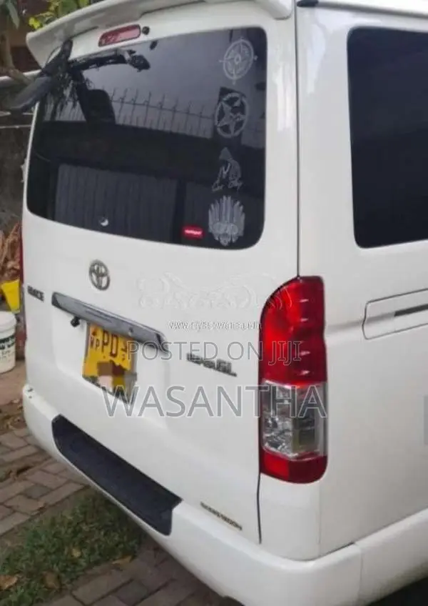Toyota KDH 2008 Van (Used)