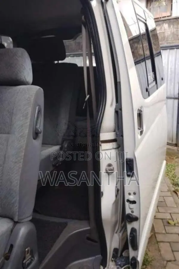 Toyota KDH 2008 Van (Used)