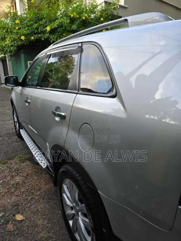 Kia Sorento 2011 SUV (Used)