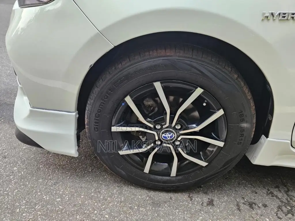 Toyota Aqua 2013 Car (Used)