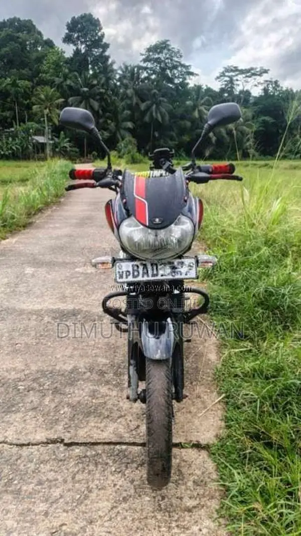 Bajaj Discover 100 2013 Motorbike (Used)
