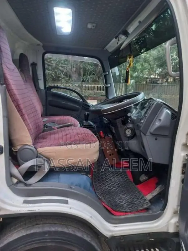Isuzu BKG NPR85 ELF 2011 Lorry (Used)