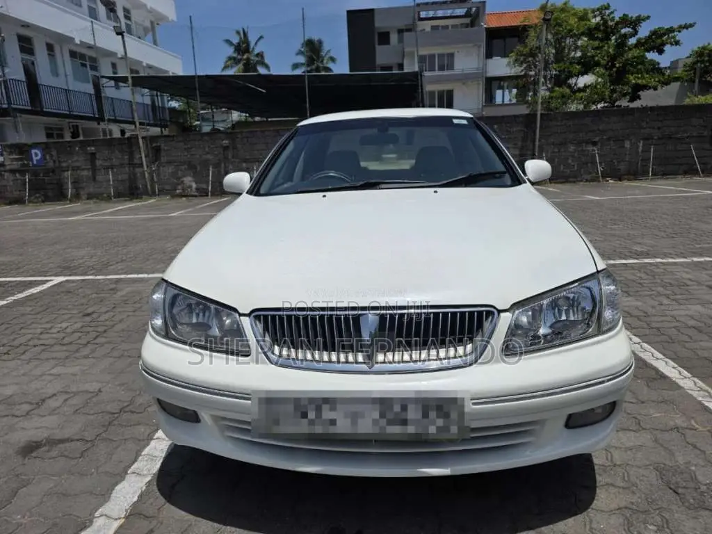 Nissan N16 2001 Car (Used)