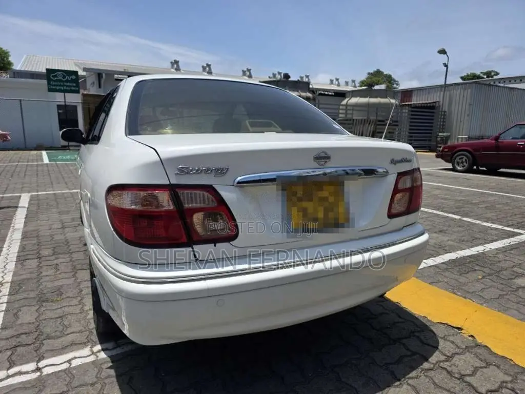 Nissan N16 2001 Car (Used)