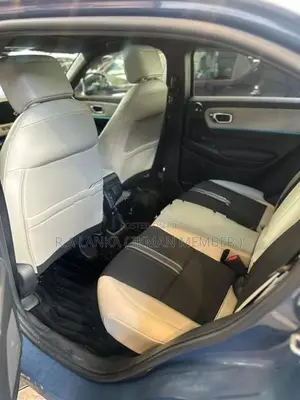 Honda Vezel Z PLAY MOONROOF 2024
