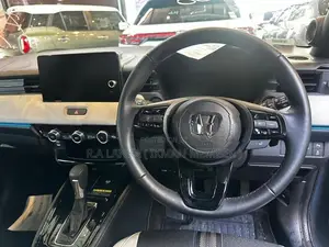 Honda Vezel Z PLAY MOONROOF 2024