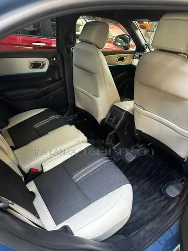 Honda Vezel Z PLAY MOONROOF 2024
