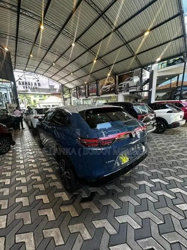 Honda Vezel Z PLAY MOONROOF 2024