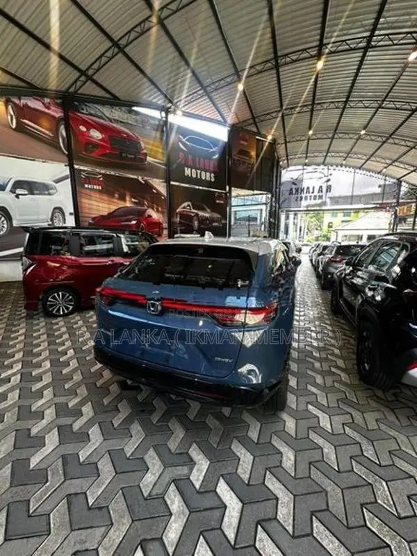 Honda Vezel Z PLAY MOONROOF 2024