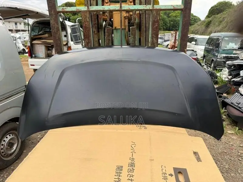 Toyota ZWR80 Voxy Bonnet