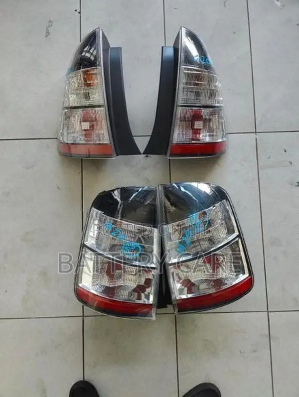PRIUS 20 TAIL LIGHTS SET
