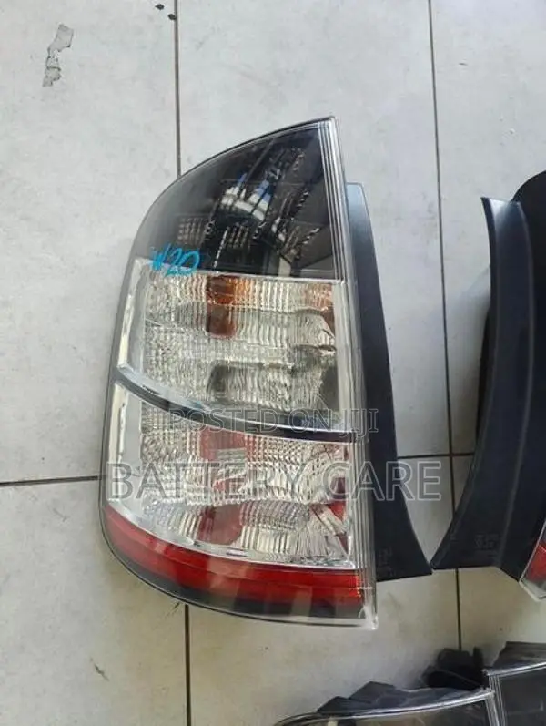 PRIUS 20 TAIL LIGHTS SET